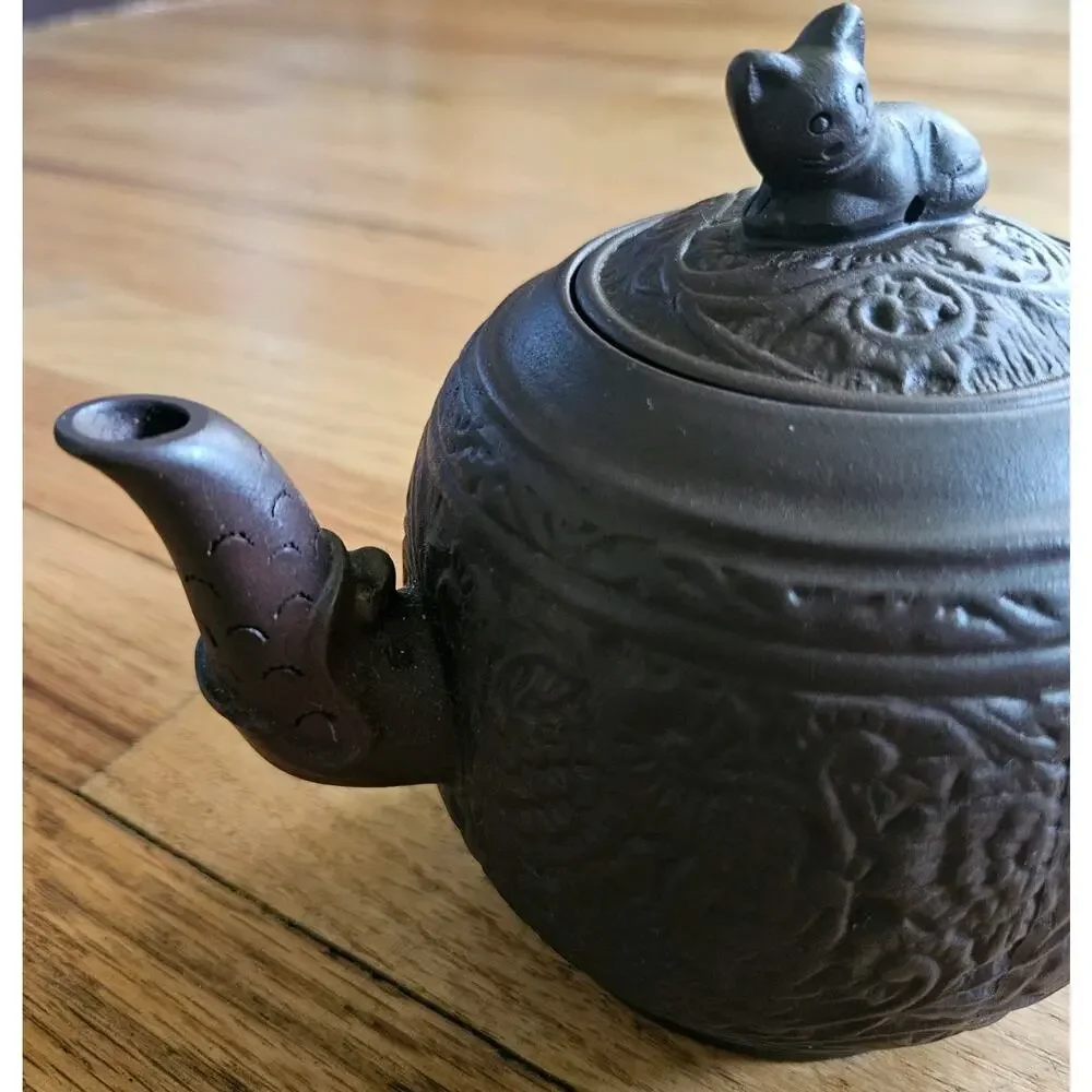 Vintage Rare Yixing Zisha Purple Clay Teapot Cat Lid Chinese Handcrafted